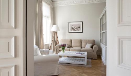 One-Bedroom Apartment (2 Adults)
