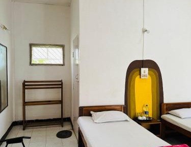 Standard Twin Room with Mountain View