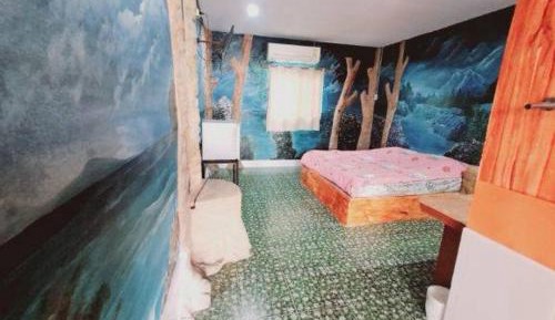 Queen Room with Garden View