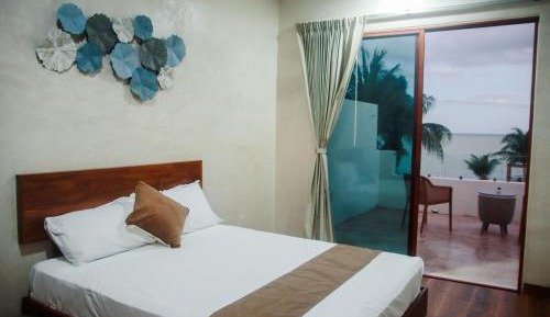 Deluxe Double Room with Balcony and Sea View
