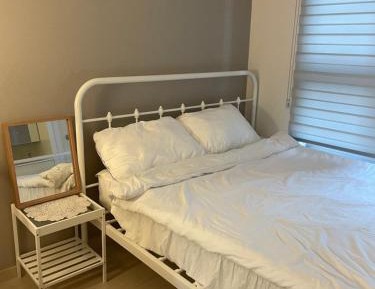 One-Bedroom Apartment - Non-Smoking