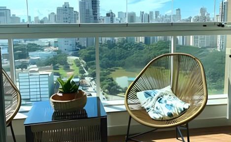 Apartment with Lake View