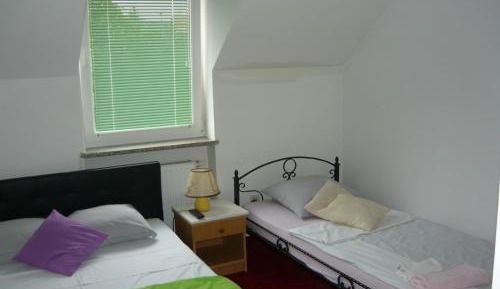 Twin Room with Private Bathroom