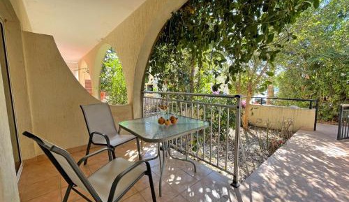 Family Two-Bedroom Apartment with View