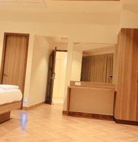 Suite with City View