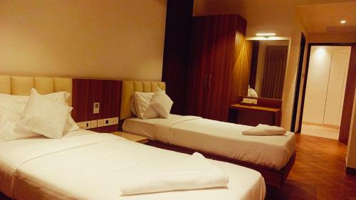 Double or Twin Room with City View