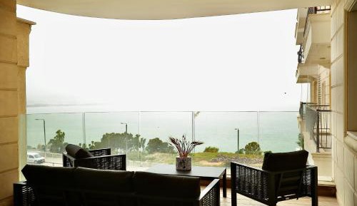 Four-Bedroom Luxury Apartment