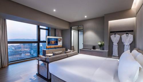 Queen Suite