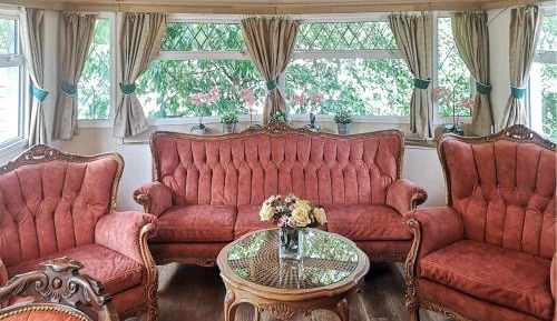 Two-Bedroom Holiday Home