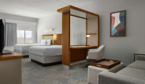 Suite with Two Queen Beds with Sofa Bed and Bridge View
