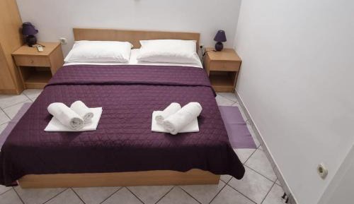 Apartment 10