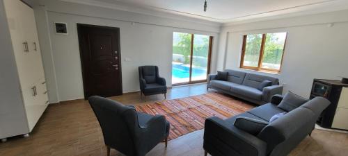 One-Bedroom Villa