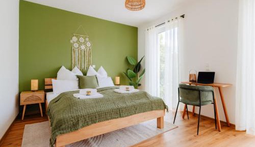 One-Bedroom Deluxe Apartment