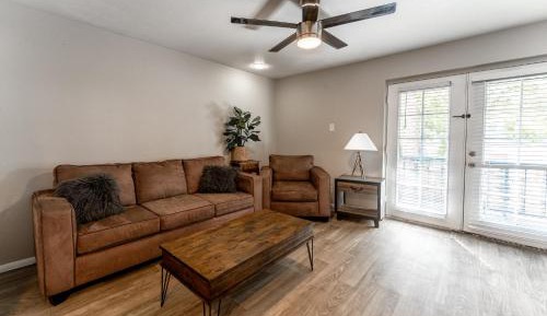 One-Bedroom Deluxe Apartment