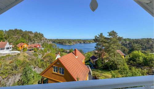 Four-Bedroom Holiday Home