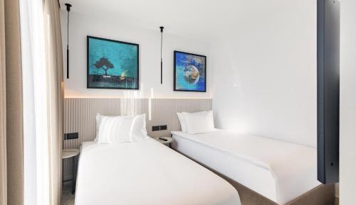 Deluxe Family Room with Terrace