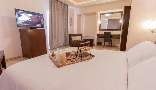 Deluxe Suite with Sea View