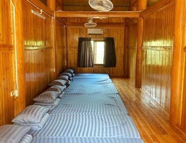 Single Bed in Mixed Dormitory Room