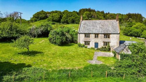 Four-Bedroom Holiday Home