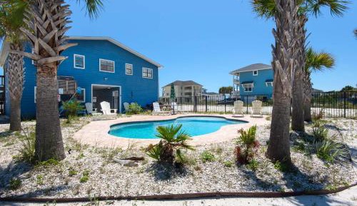 Four-Bedroom Holiday Home