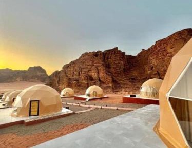 Deluxe Double or Twin Room with Mountain View