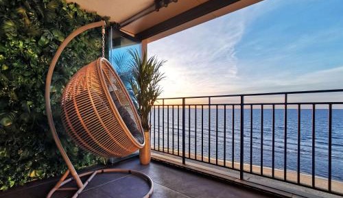 Studio Apartment with Sea View