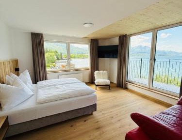 Suite with Lake View