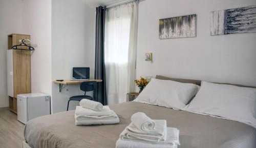 Double or Twin Room with Private Bathroom