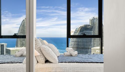 Two-Bedroom Deluxe Apartment with Ocean View