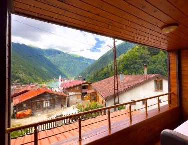 Apartment with Lake View
