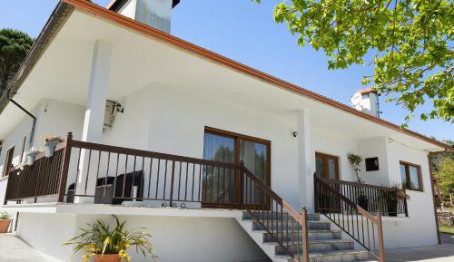 Villa with Garden View
