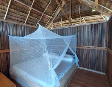 Deluxe Double Room (2 Adults + 1 Child)