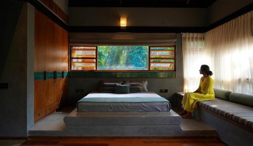 King Room with Pool View