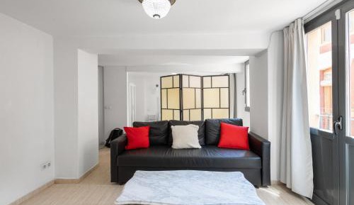 Superior One-Bedroom Apartment with Balcony
