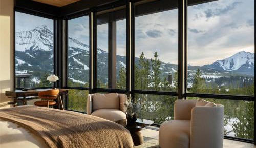 Signature Six Bedroom Private Home
