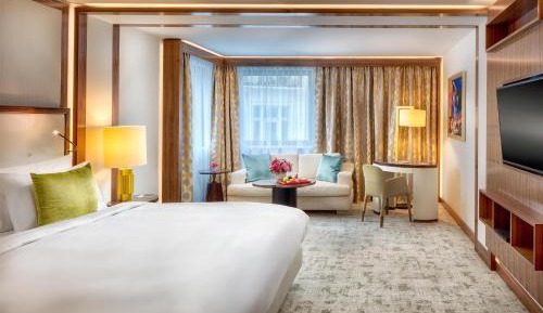 Corvinus Fashion Street View Room