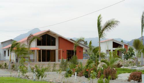 Bungalow with Garden View