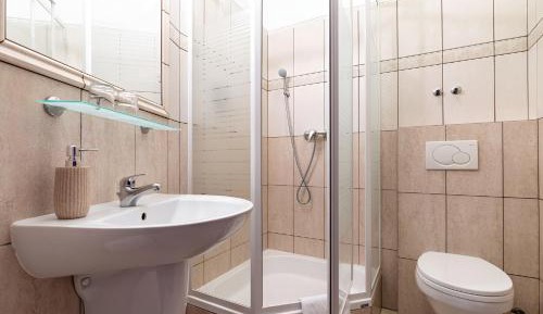 Double or Twin Room with Private Bathroom