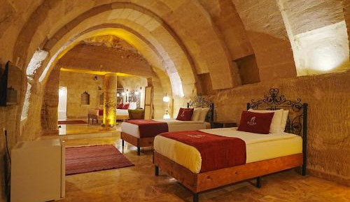 Deluxe Suite with Spa Bath