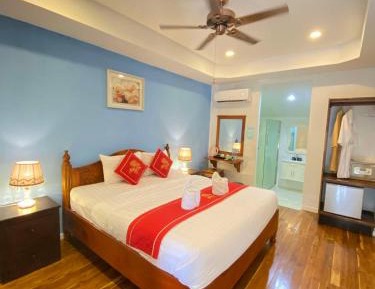 Deluxe Double or Twin Room with Balcony and River View