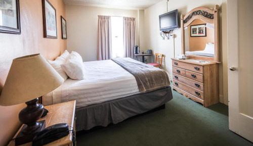 Standard King Room