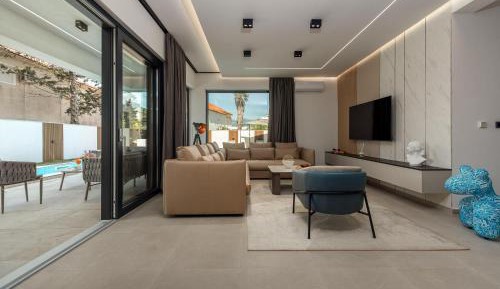 Four-Bedroom Holiday Home