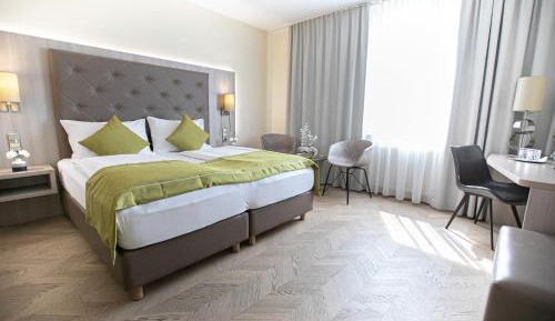 Large Double Room