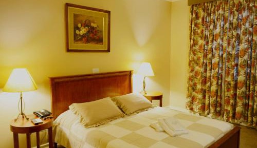 Deluxe Queen Room