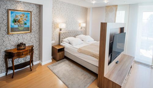 Apartment - Split Level