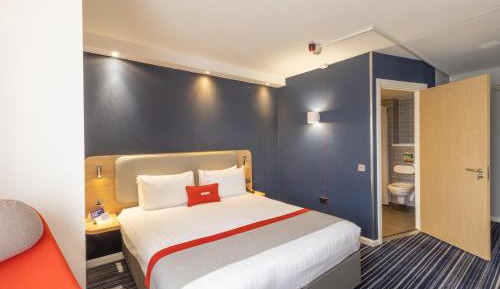 Double Room with Free Hot Breakfast - Accessible