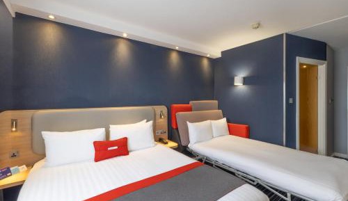 Standard Double Room with Sofa Bed and Free Hot Breakfast