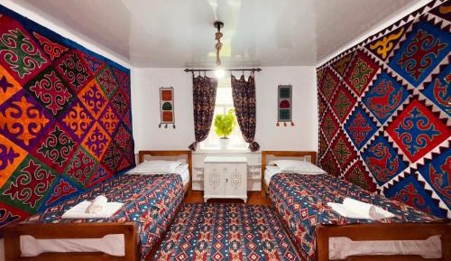 Twin Room with Mountain View