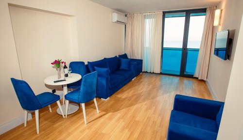 Family Room with Sea View