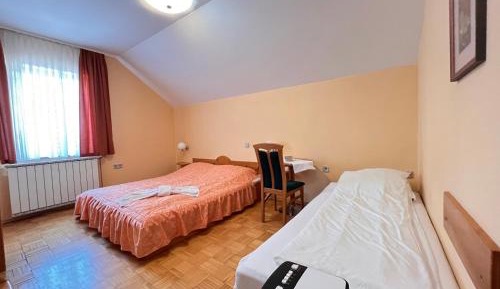 Triple Room with Private Bathroom